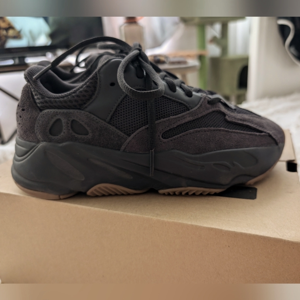 Yeezy Boost 700 W7 Black